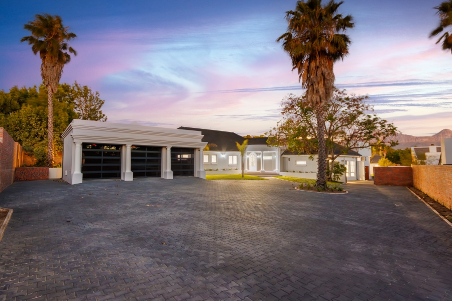 4 Bedroom Property for Sale in Golden Hill Western Cape